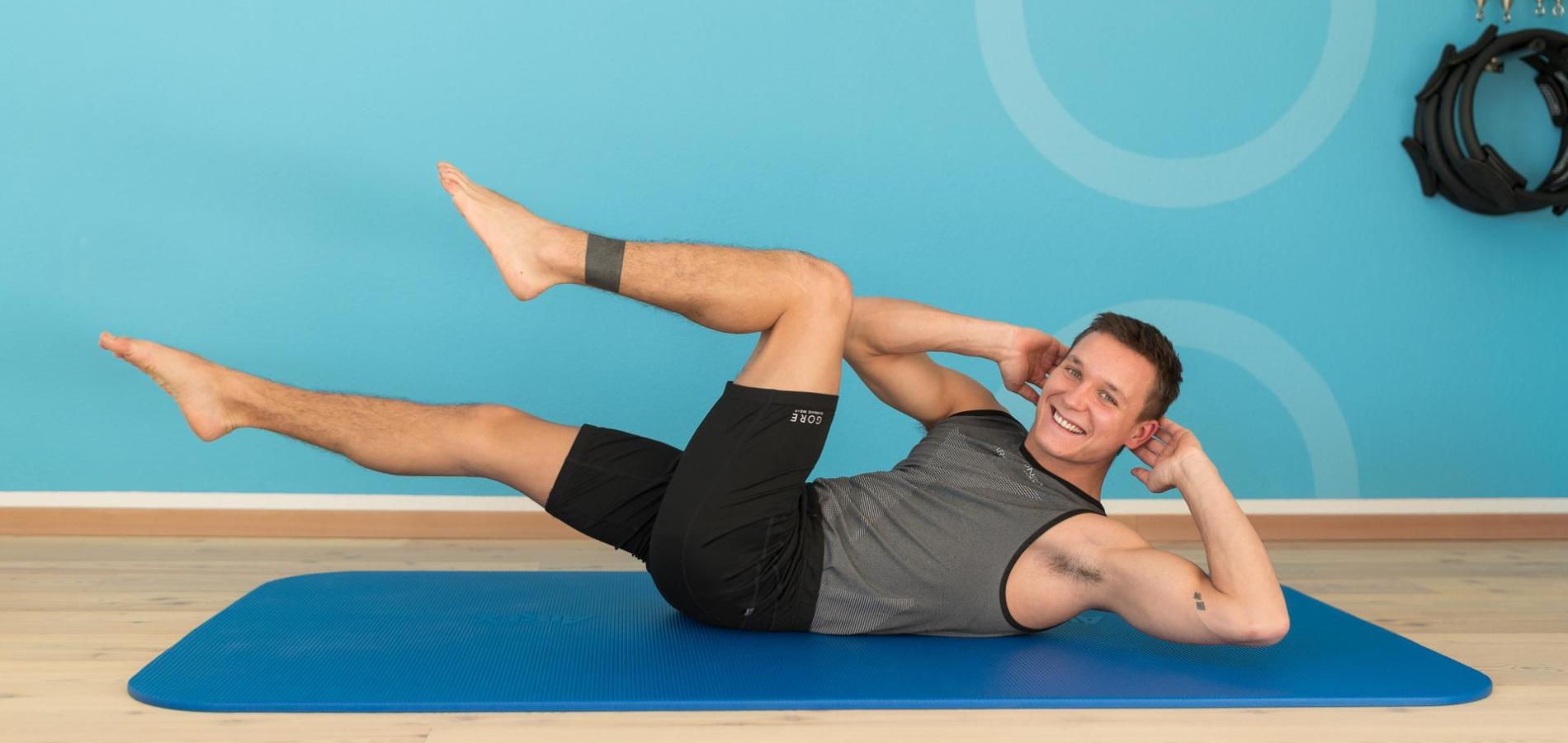 Pilates Exercise: Criss Cross